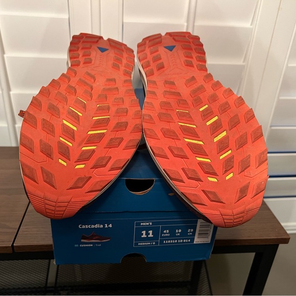 Brooks cascadia 14 men’s size 11 - Picture 3 of 3